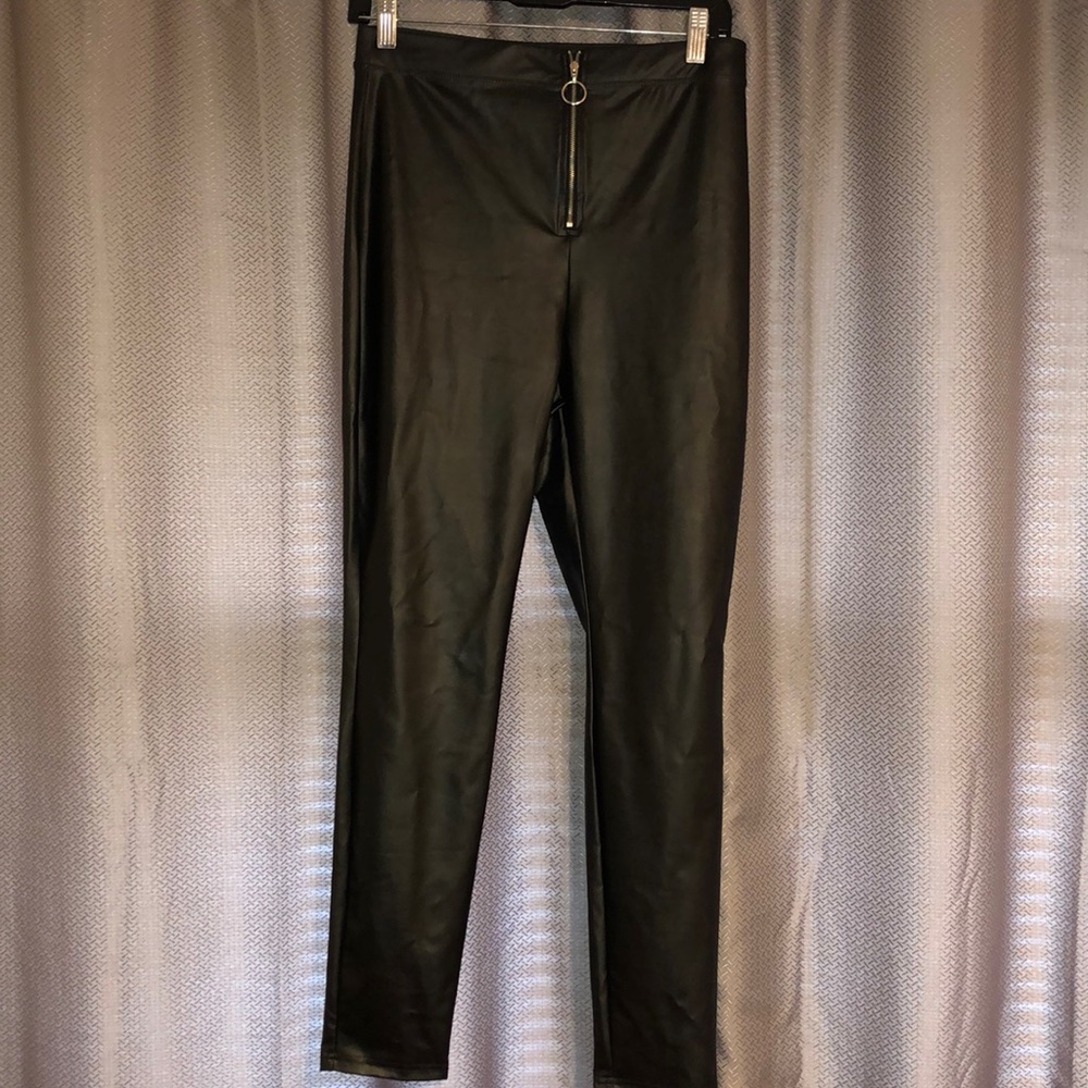 Skinny Black pleather pants